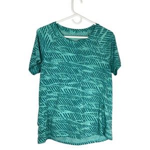 L.L.Bean Women M Green Zebra Print Stretch Crew Neck Short Sleeves